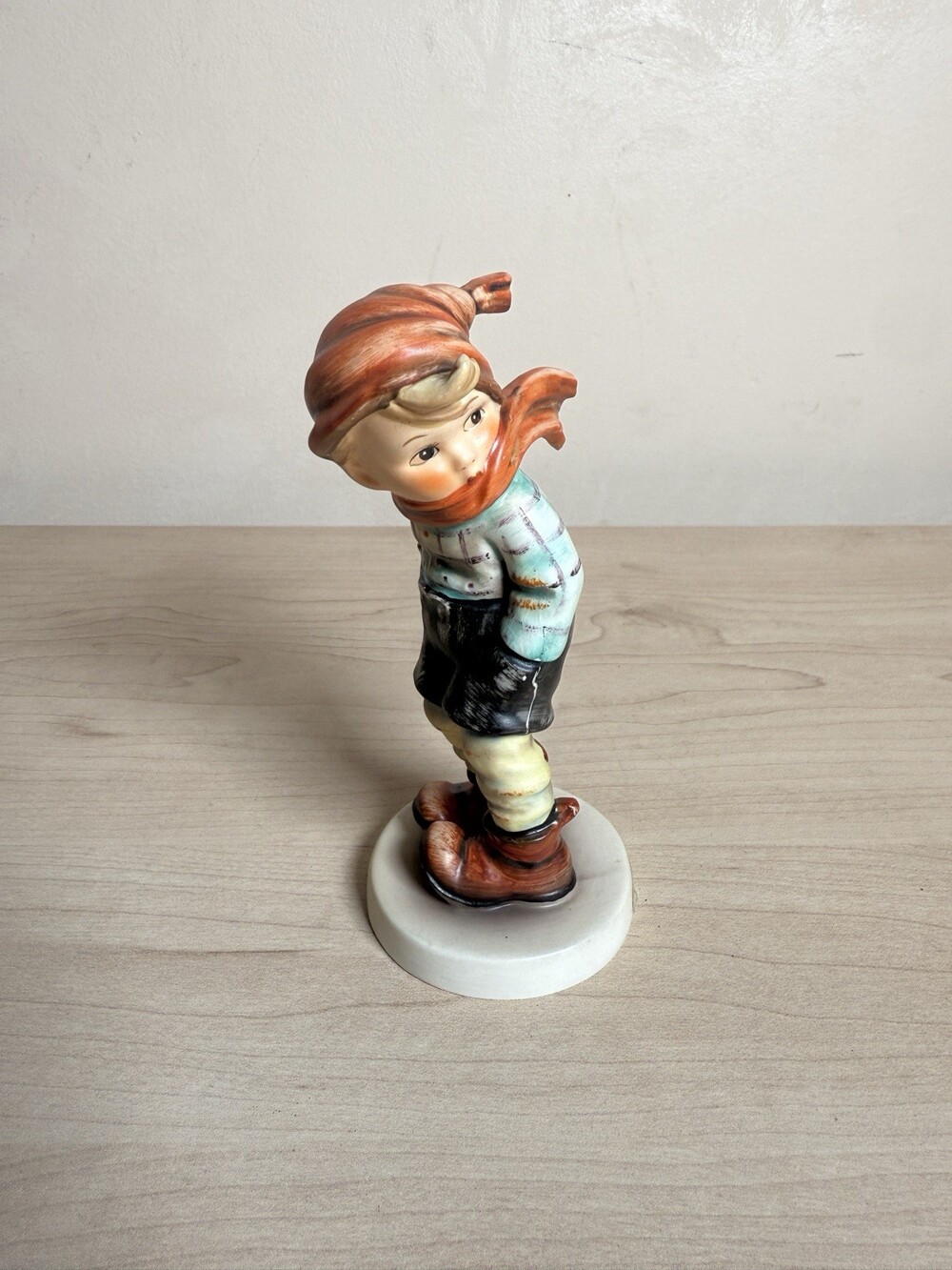 Goebel Hummel March Winds 43/0. Mint Condition. Free Shipping.